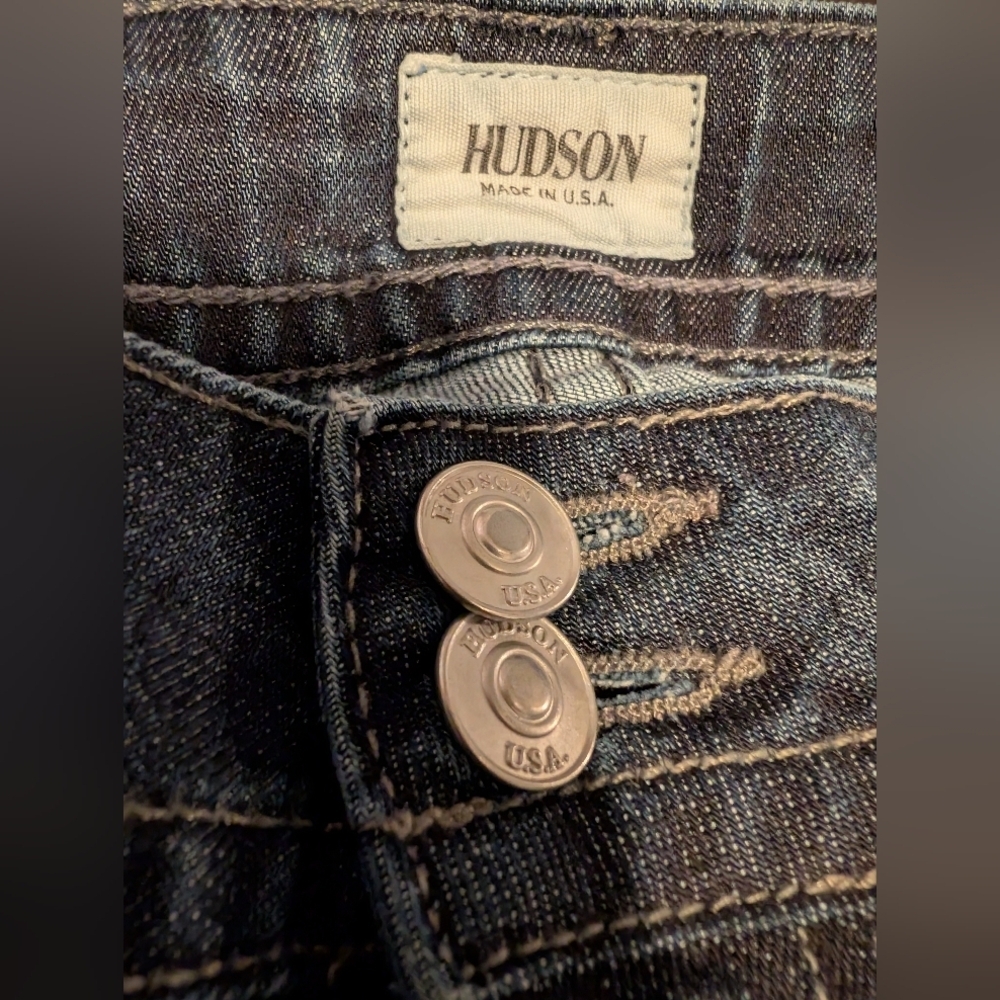 Hudson Signature Petite Boot Cut Jeans, Dark Wash, Women's 30. - Picture 3 of 8